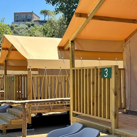 Hostel & Glamping Santa Fortunata Соренто Екстериор снимка