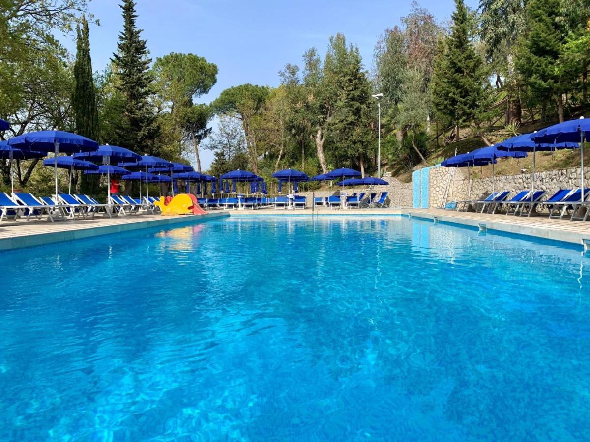 Hostel & Glamping Santa Fortunata Соренто Екстериор снимка