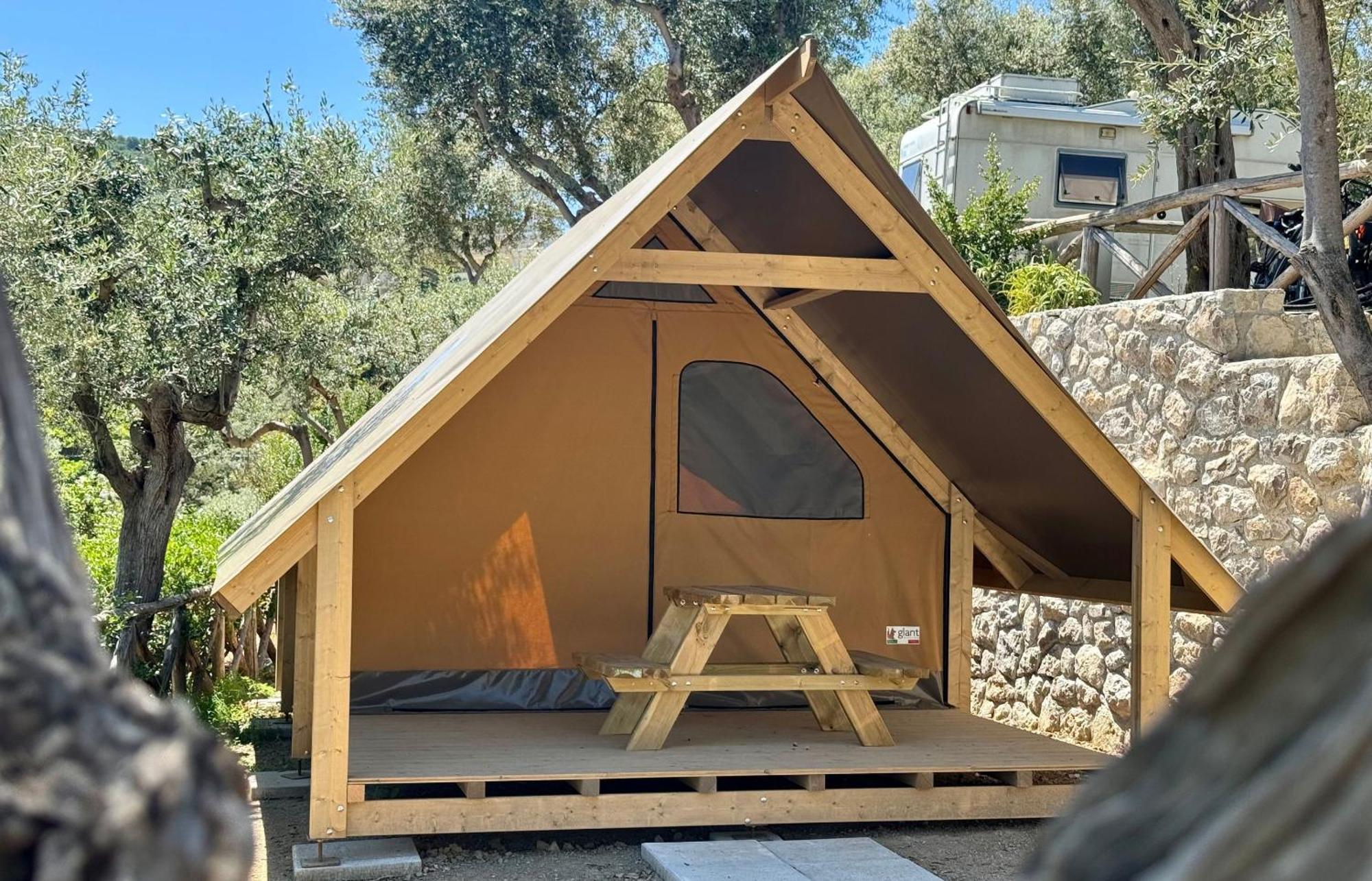 Hostel & Glamping Santa Fortunata Соренто Екстериор снимка